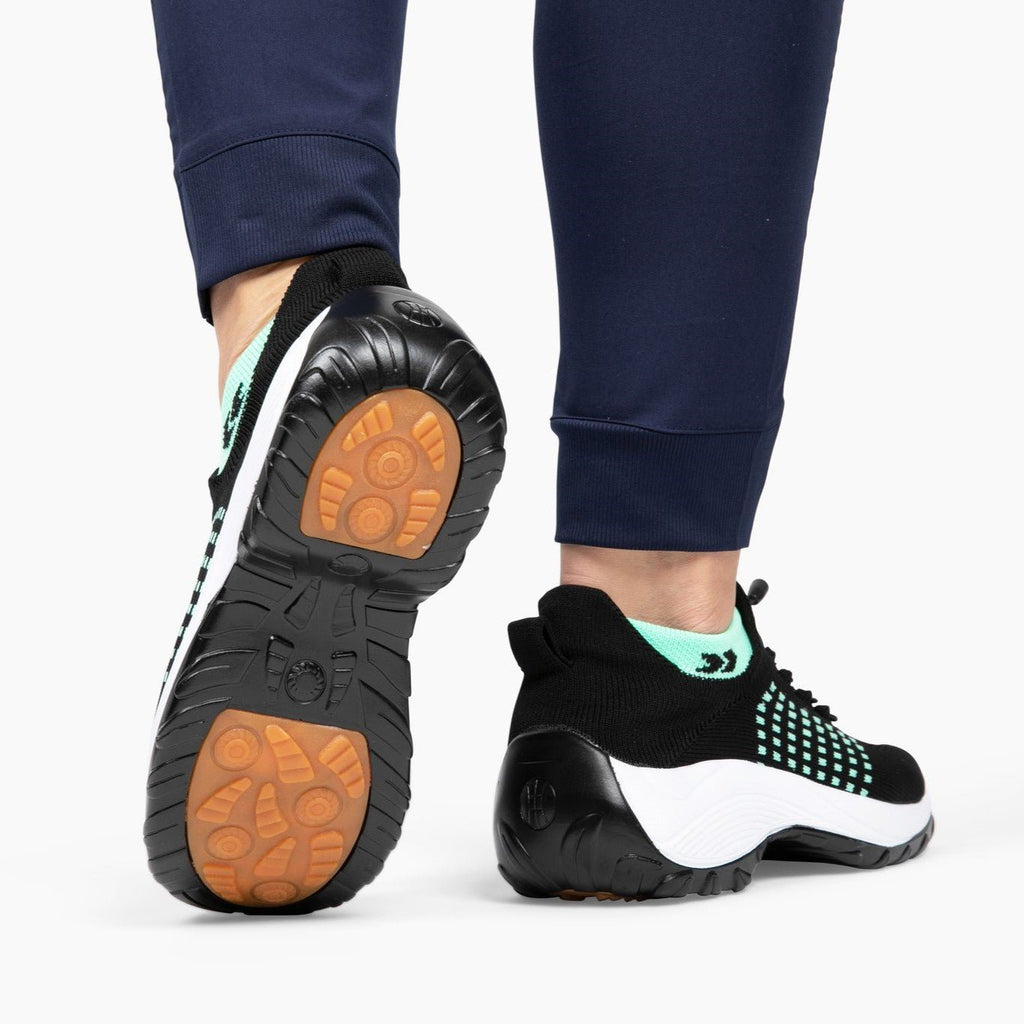 Women's Cushioned Knit Walking Shoes