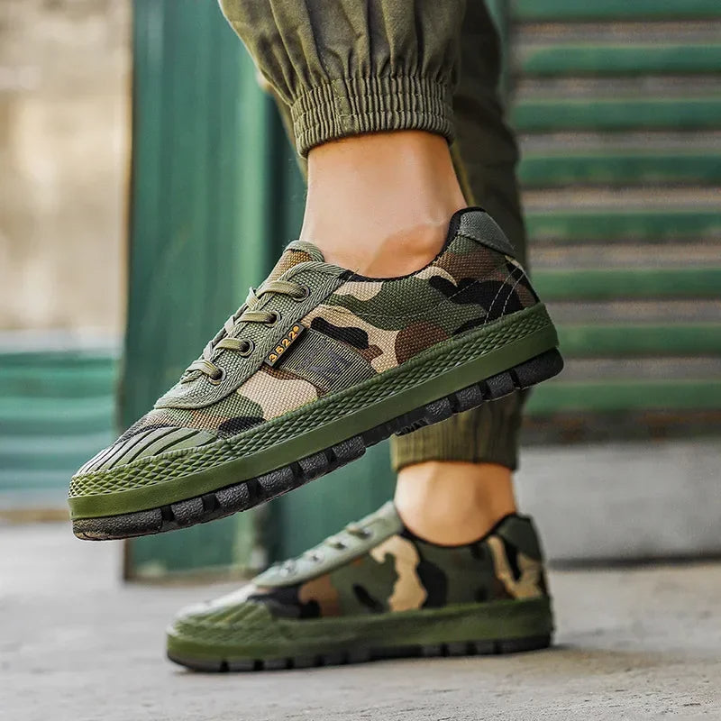 Men's Printed Grip Trainers