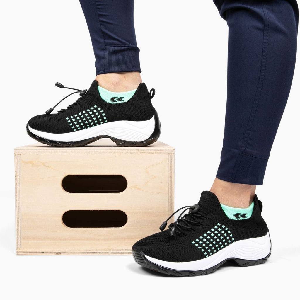 Women's Cushioned Knit Walking Shoes