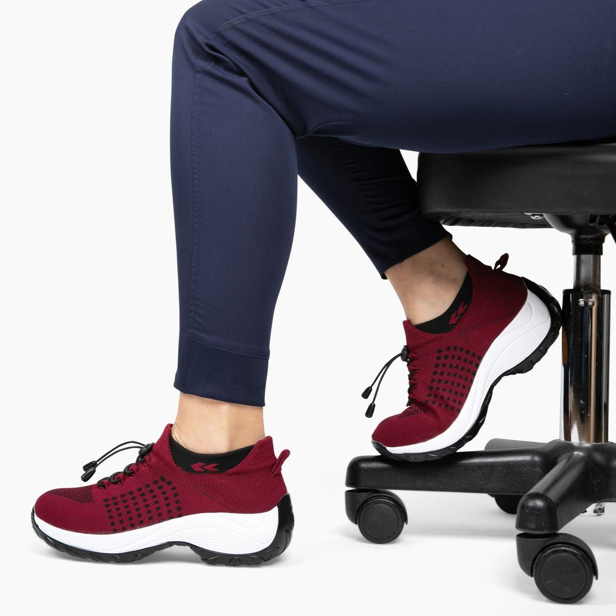 Women's Cushioned Knit Walking Shoes