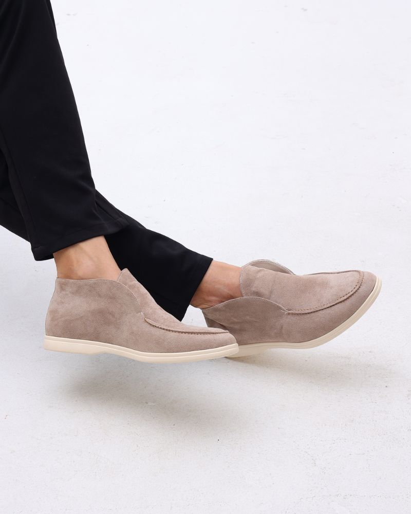 Men's Contrast Sole Suede Loafers
