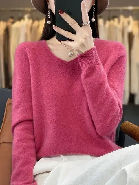 Women's Relaxed V-Neck Jumper