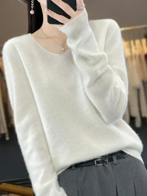 Women's Relaxed V-Neck Jumper