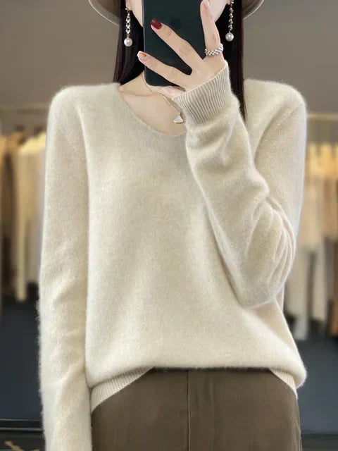 Women's Relaxed V-Neck Jumper