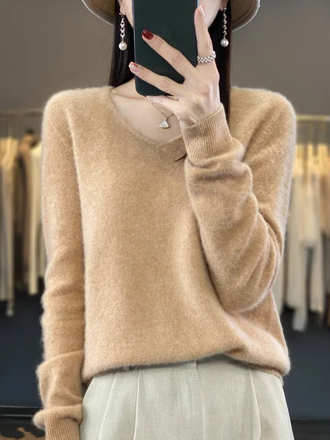 Women's Relaxed V-Neck Jumper