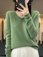 Women's Relaxed V-Neck Jumper