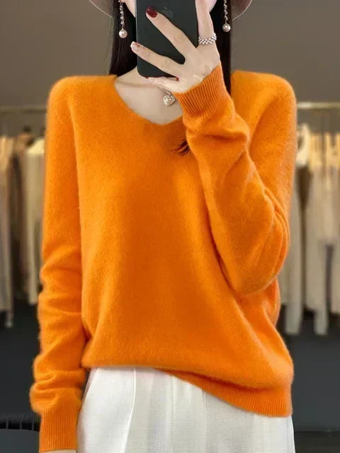 Women's Relaxed V-Neck Jumper