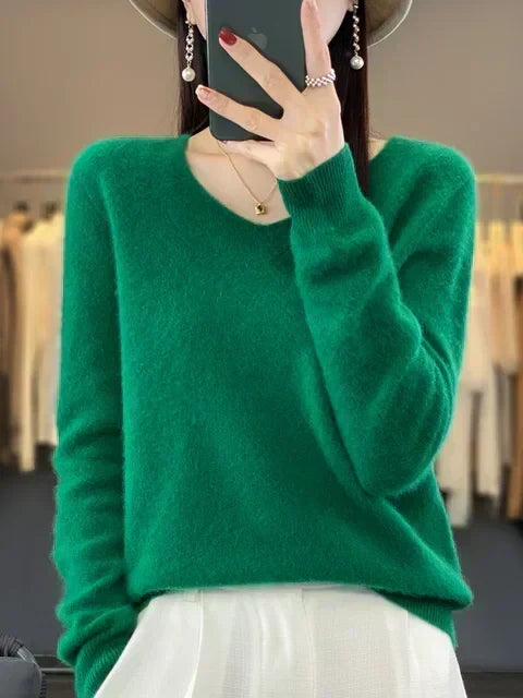 Women's Relaxed V-Neck Jumper