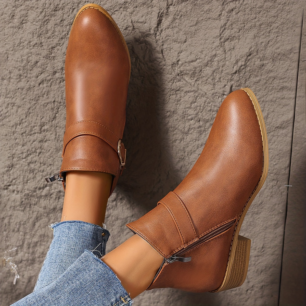 Women's Round-Toe Buckle Boots