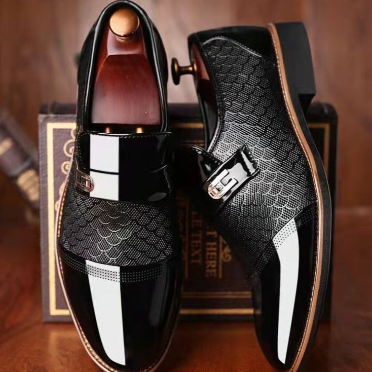 Men's Textured Buckle Loafers