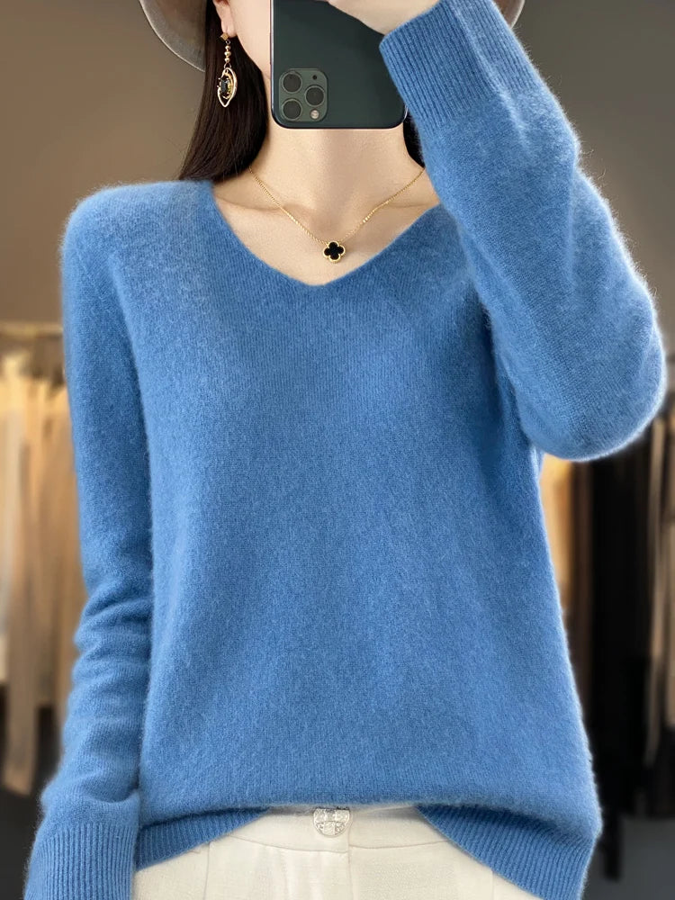 Women's Relaxed V-Neck Jumper